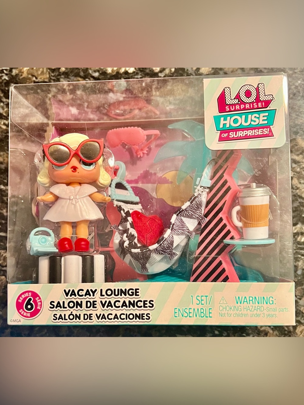 L.O.L. Surprise! Vacay Lounge Set - Black, White, Red, Pink, Aqua